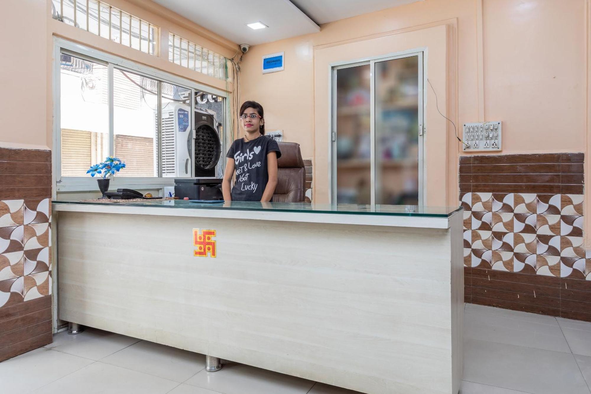 Spot On Hotel Sawera Indore Ngoại thất bức ảnh